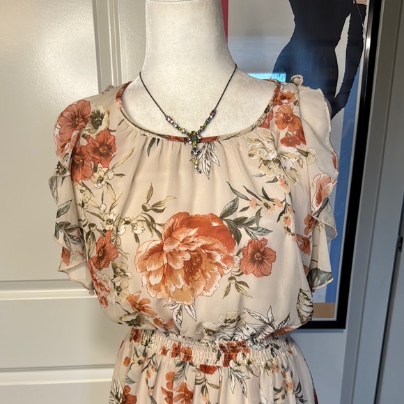 Cream Flutter Sleeve Midi Sundress for Casual Occasions - Picture 2 of 9